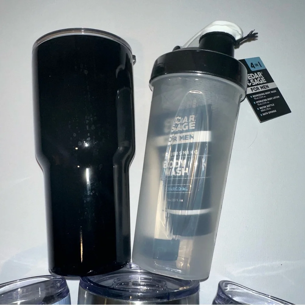 5 BRAND NEW ON THE GO CUPS